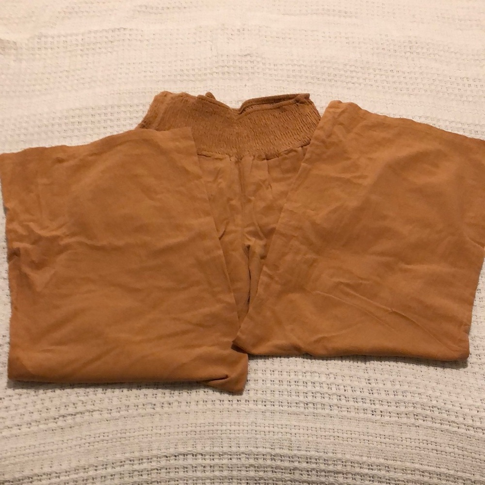 Women’s wide legged pants